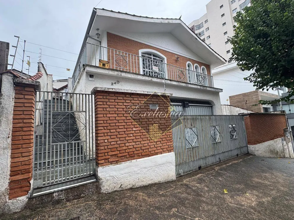 Casa, 3 quartos, 222 m² - Foto 1