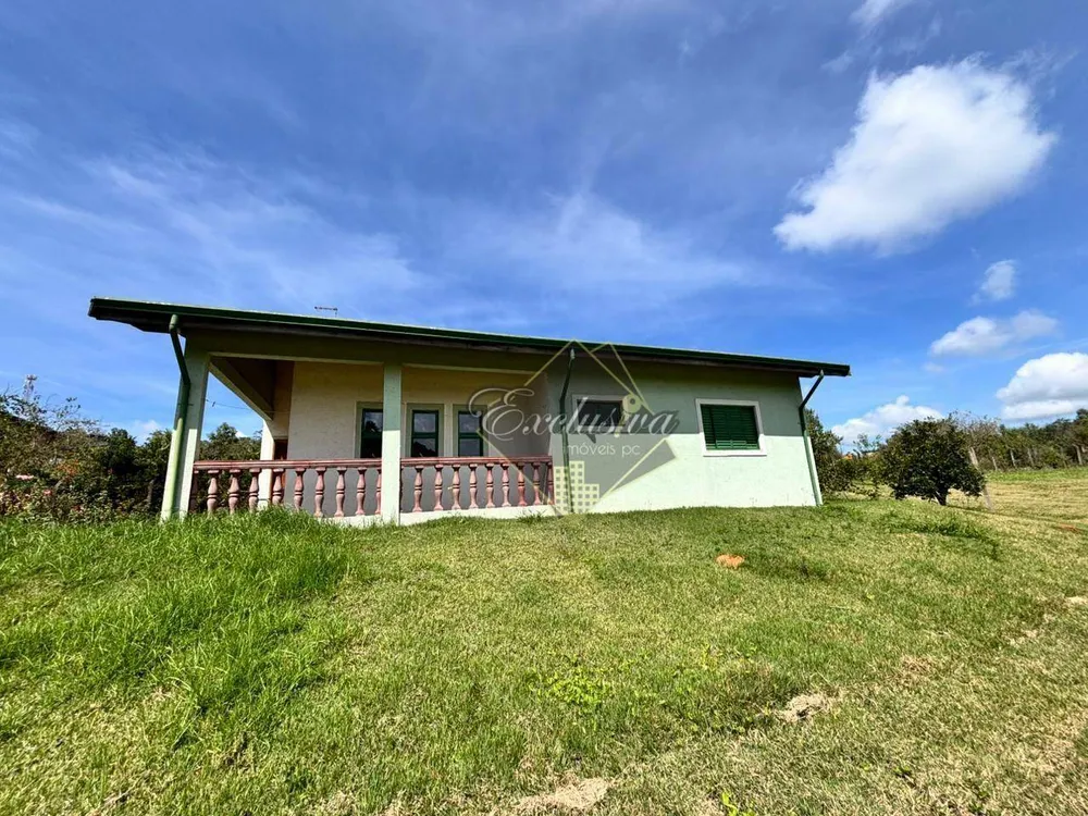 Chácara, 3 quartos, 3752 m² - Foto 1