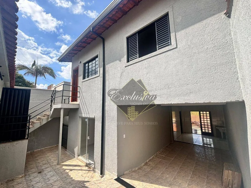 Casa, 3 quartos, 131 m² - Foto 1