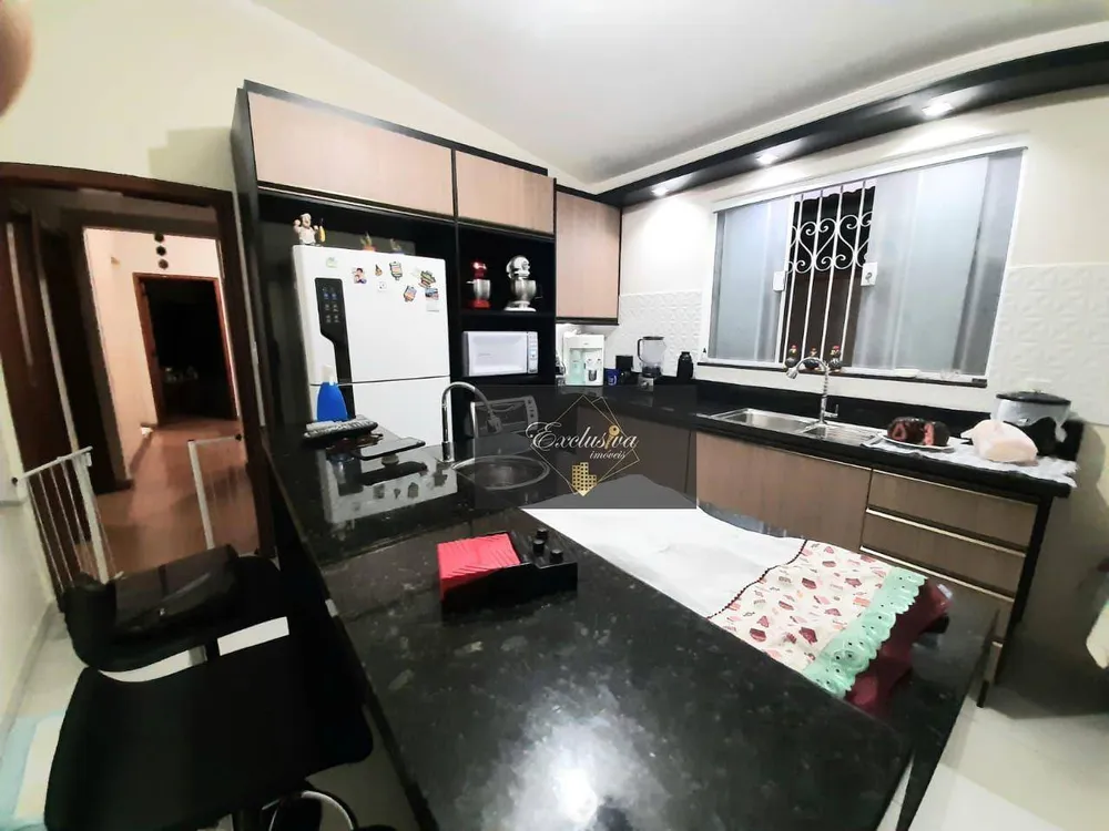 Casa, 3 quartos, 207 m² - Foto 2
