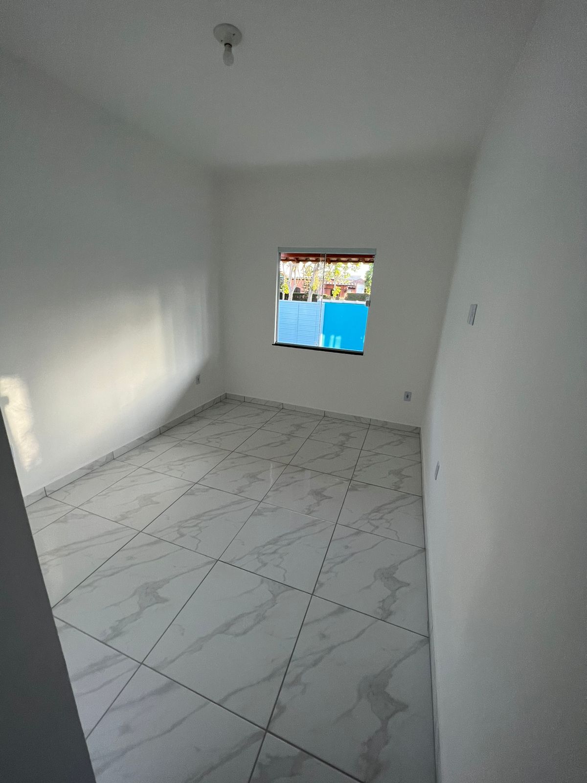 Casa à venda com 2 quartos, 70m² - Foto 4