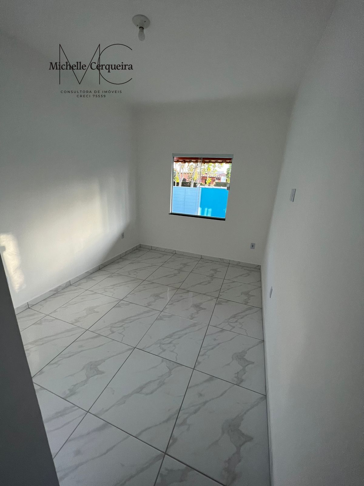 Casa à venda com 2 quartos, 70m² - Foto 6