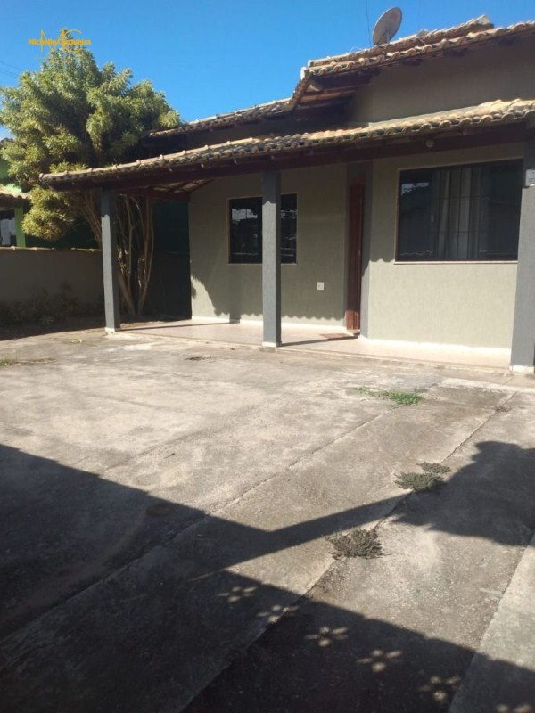 Casa à venda com 2 quartos, 80m² - Foto 1