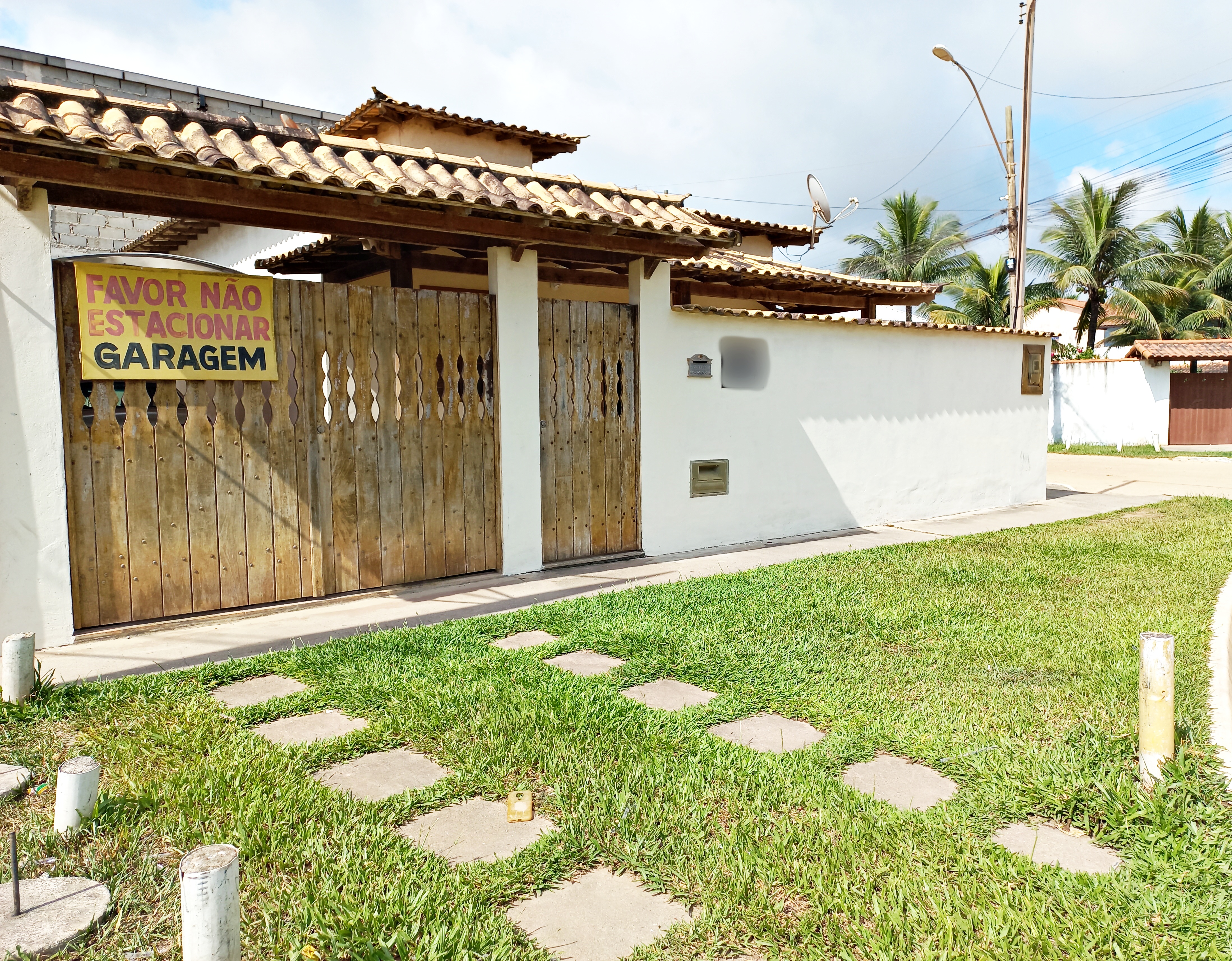 Casa à venda com 2 quartos, 100m² - Foto 1