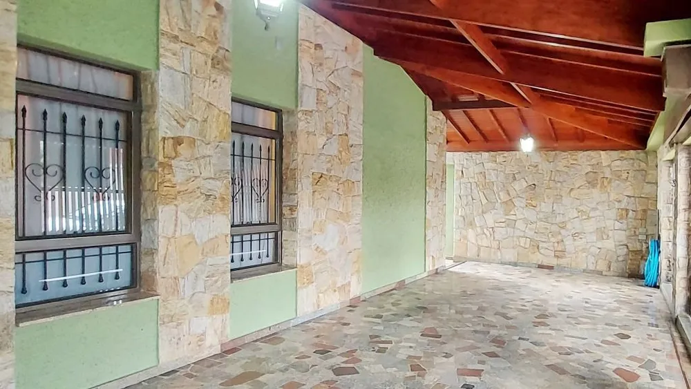Casa, 3 quartos, 194 m² - Foto 2
