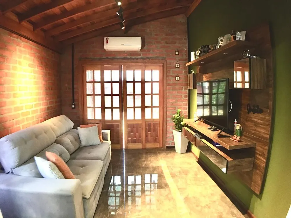 Casa, 2 quartos, 48 m² - Foto 1