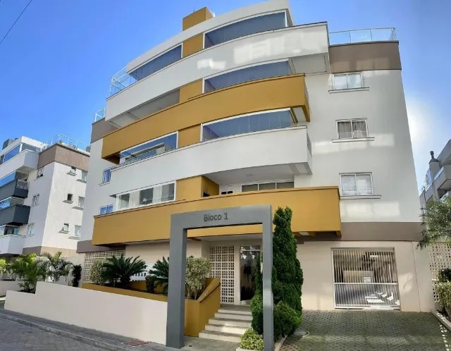 Apartamento à venda com 2 quartos, 62m² - Foto 1