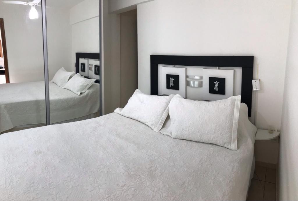 Apartamento à venda com 2 quartos, 70m² - Foto 9