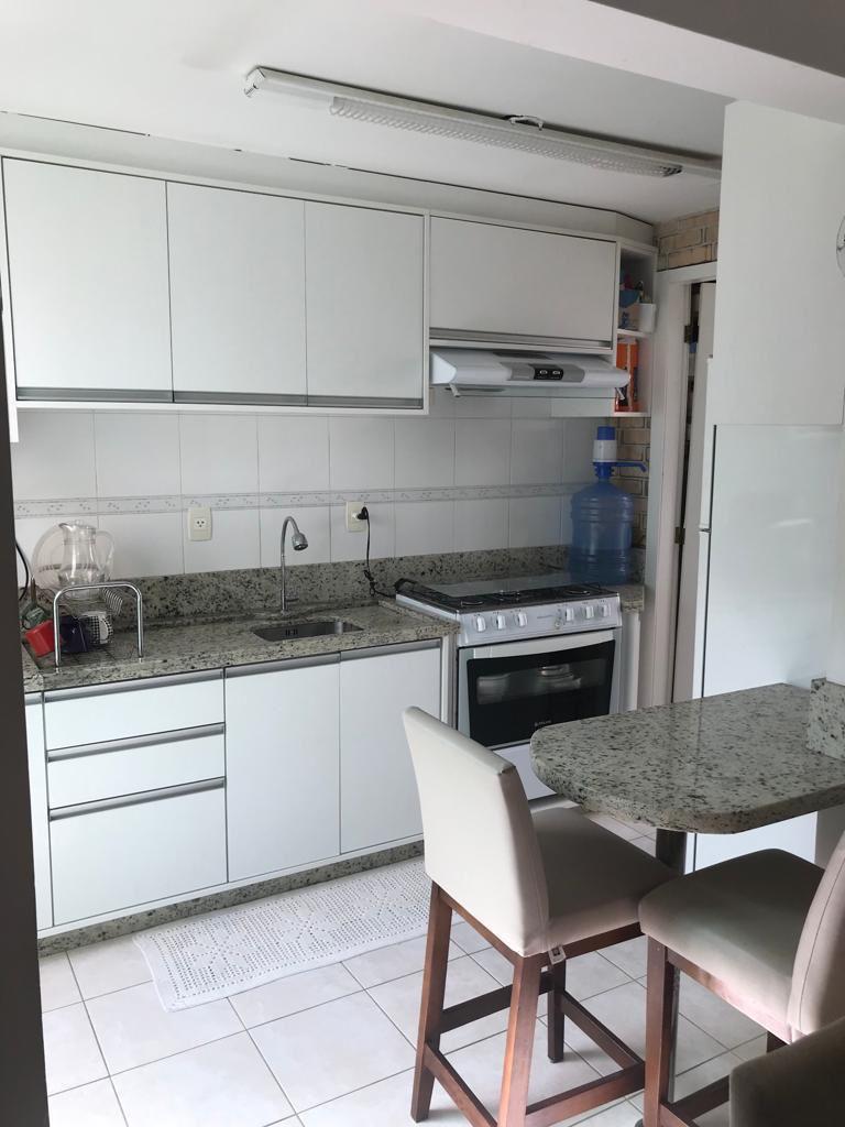 Apartamento à venda com 2 quartos, 70m² - Foto 7