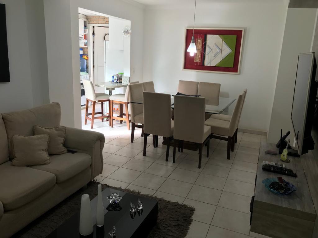 Apartamento à venda com 2 quartos, 70m² - Foto 4