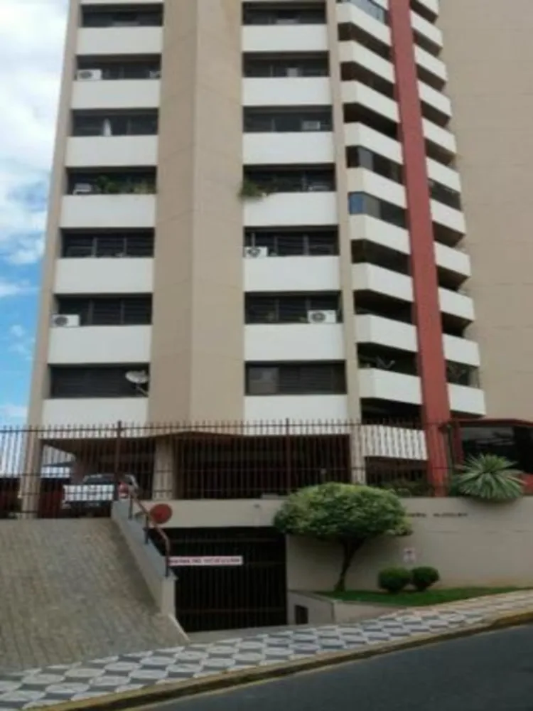 Apartamento, 3 quartos, 244 m² - Foto 1
