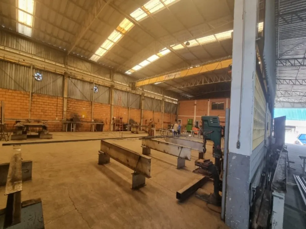 Depósito-Galpão, 1500 m² - Foto 1