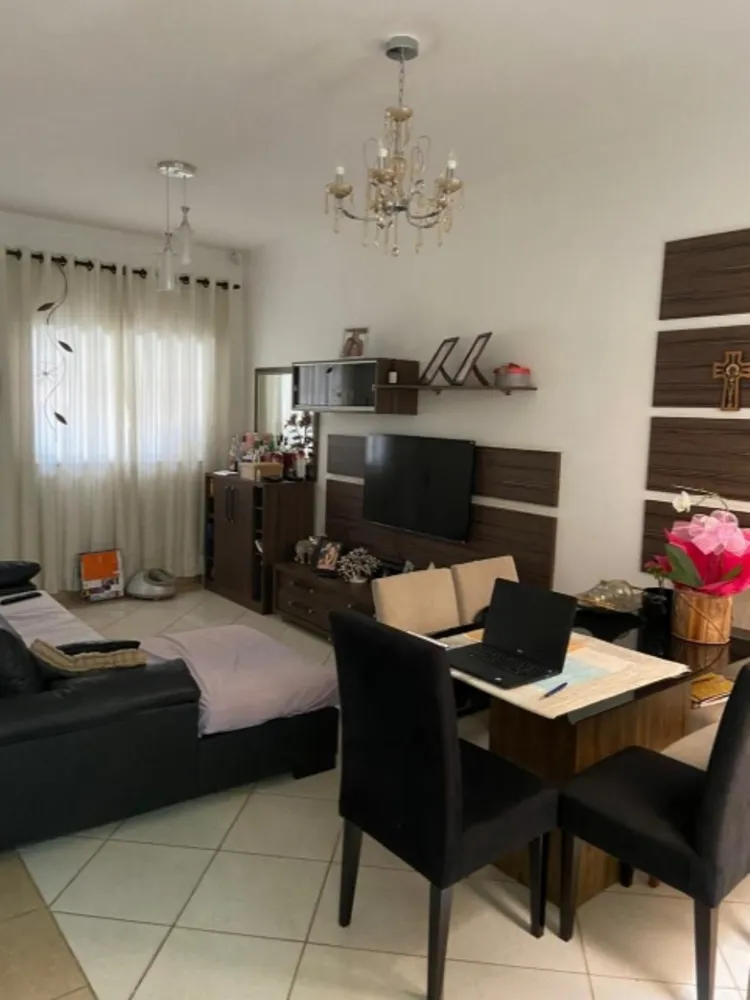 Casa, 3 quartos, 200 m² - Foto 1