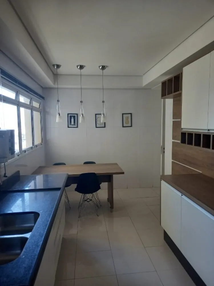 Apartamento, 3 quartos, 197 m² - Foto 3