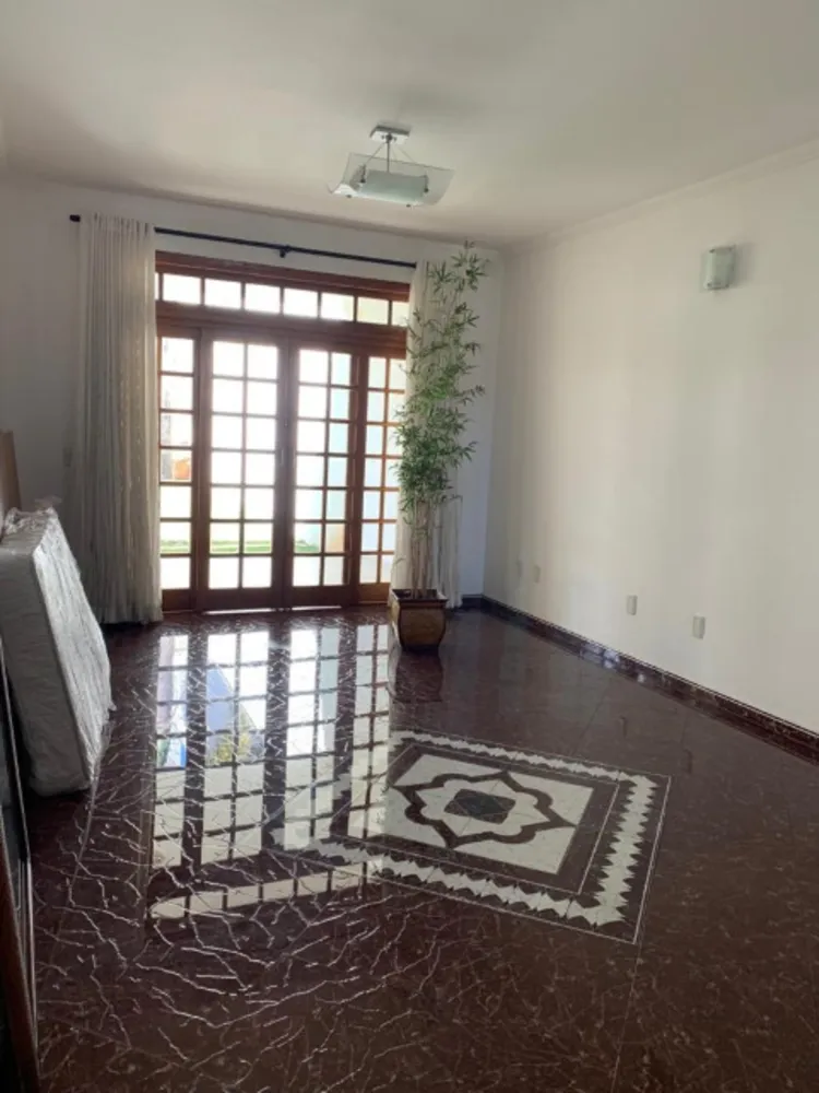 Casa, 3 quartos, 300 m² - Foto 2