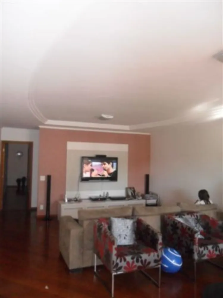 Apartamento, 4 quartos, 240 m² - Foto 1