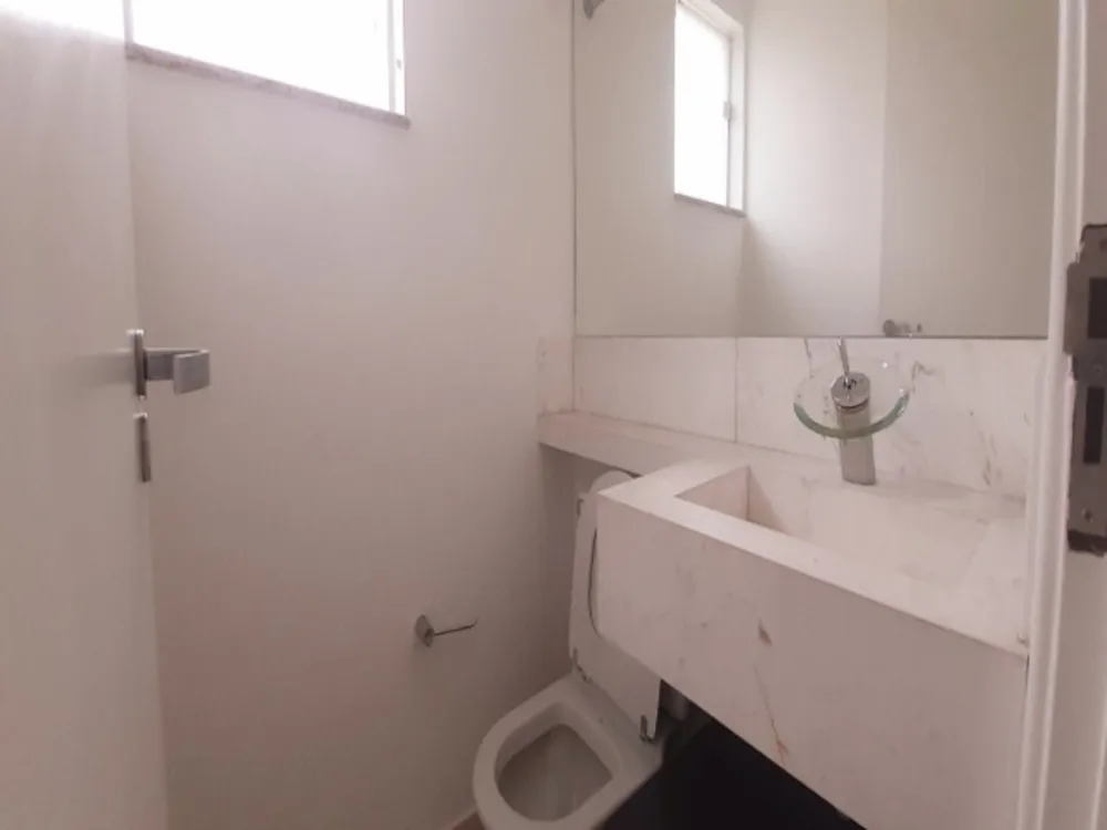 Casa, 3 quartos, 222 m² - Foto 2
