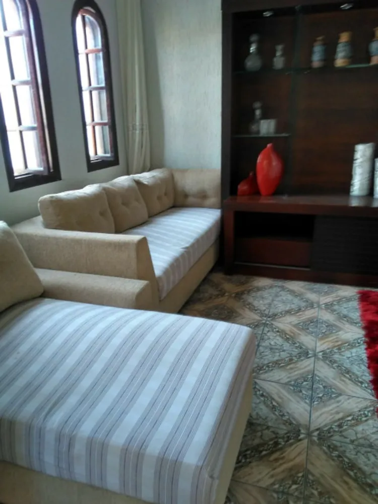 Casa, 3 quartos, 240 m² - Foto 2