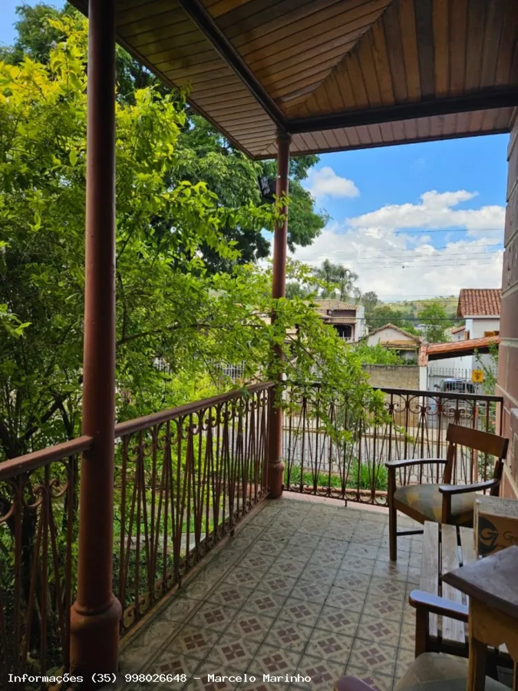 Casa, 6 quartos, 252 m² - Foto 1