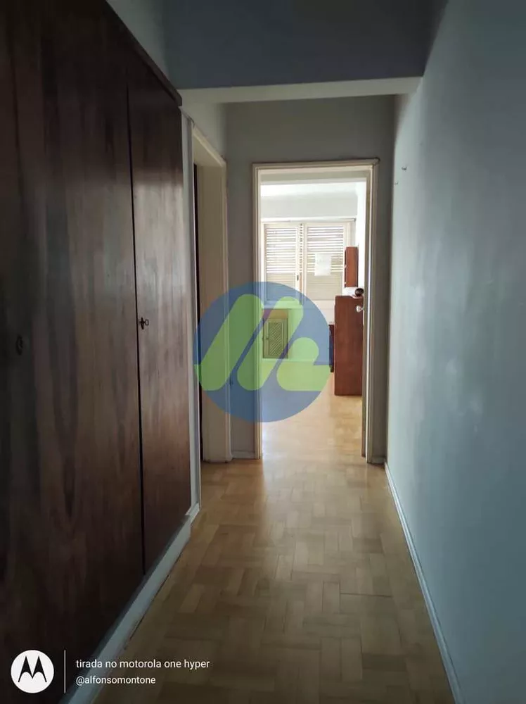 Apartamento à venda com 3 quartos, 128m² - Foto 2