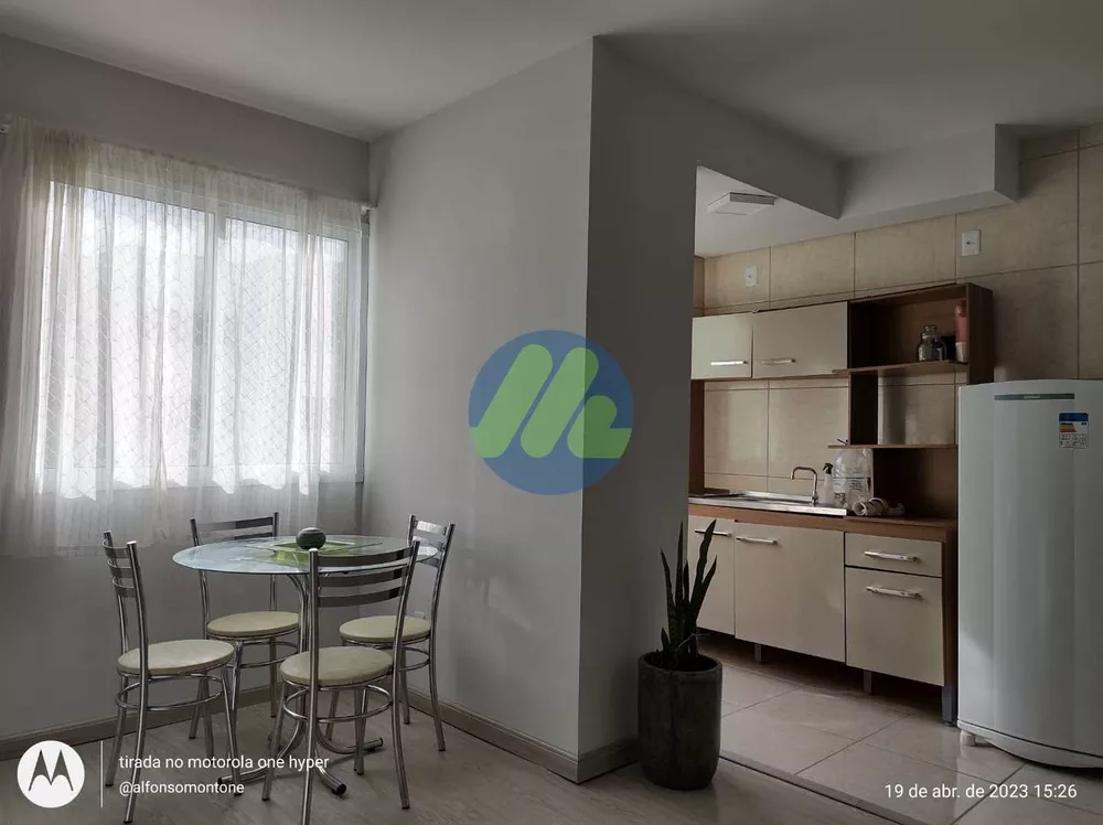 Apartamento à venda com 2 quartos, 62m² - Foto 4