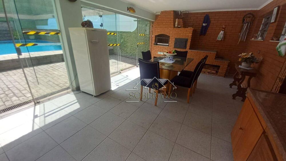 Sobrado à venda e aluguel com 4 quartos, 350m² - Foto 1