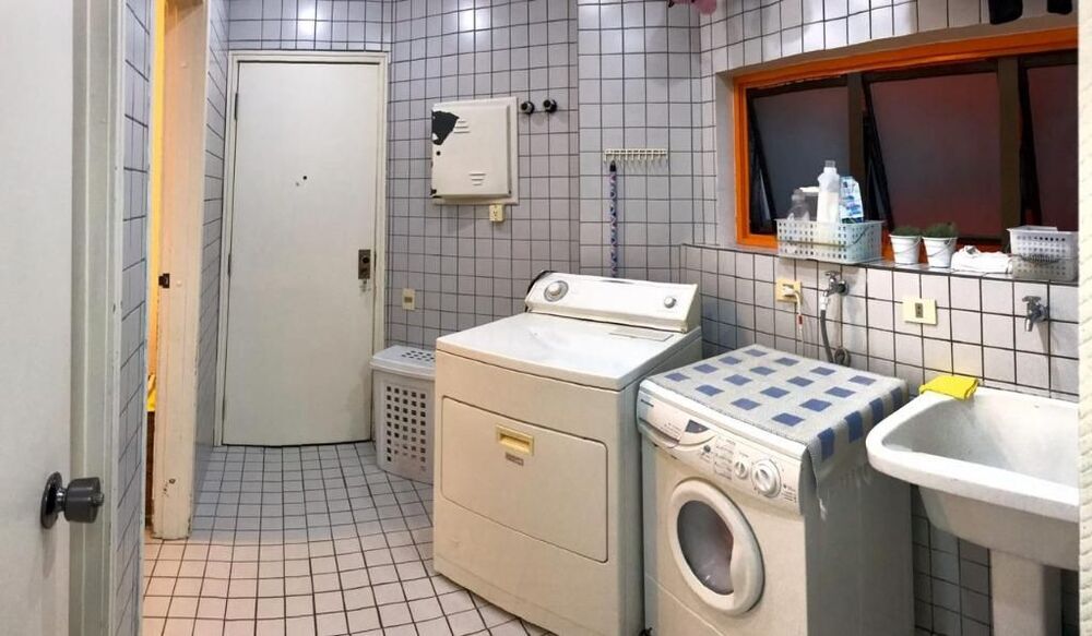 Apartamento à venda com 3 quartos, 162m² - Foto 3