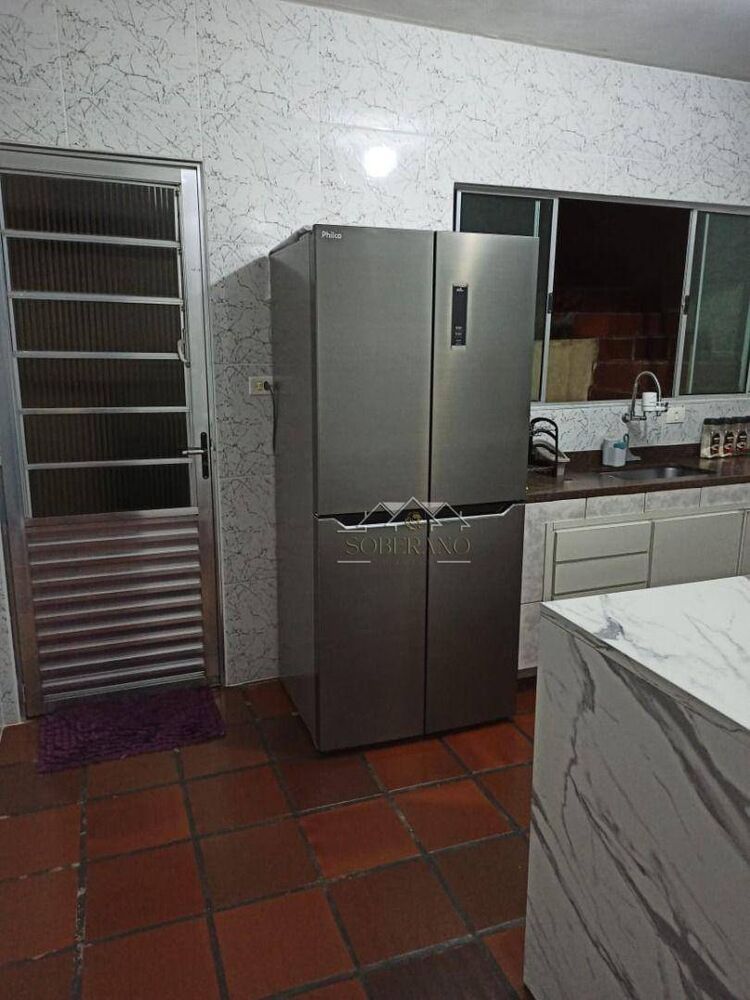 Sobrado, 3 quartos, 176 m² - Foto 2
