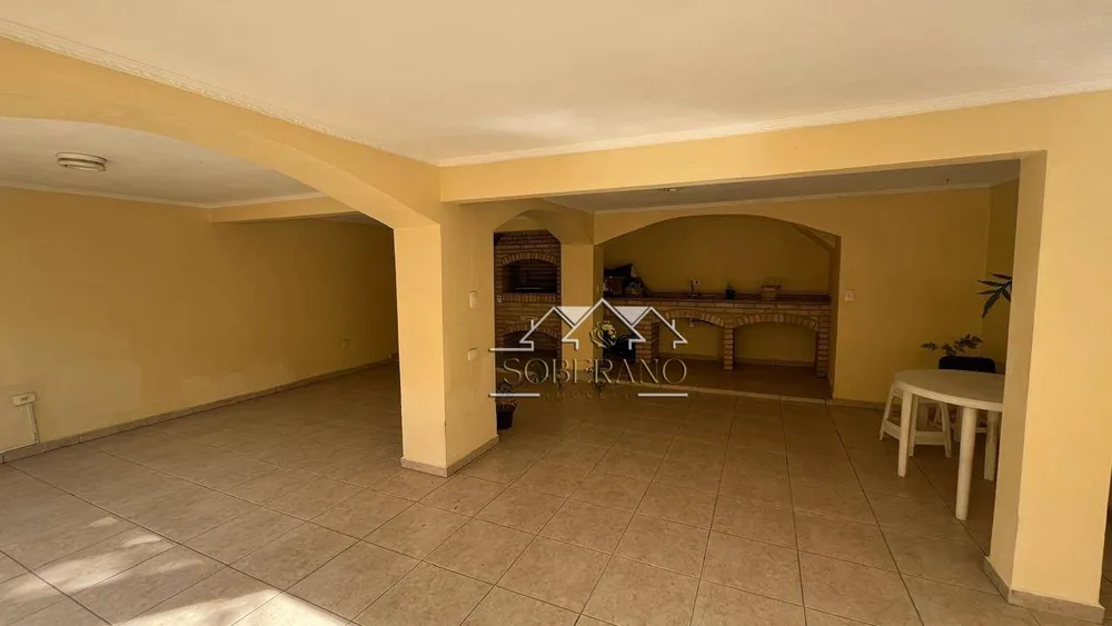 Casa, 3 quartos, 203 m² - Foto 1