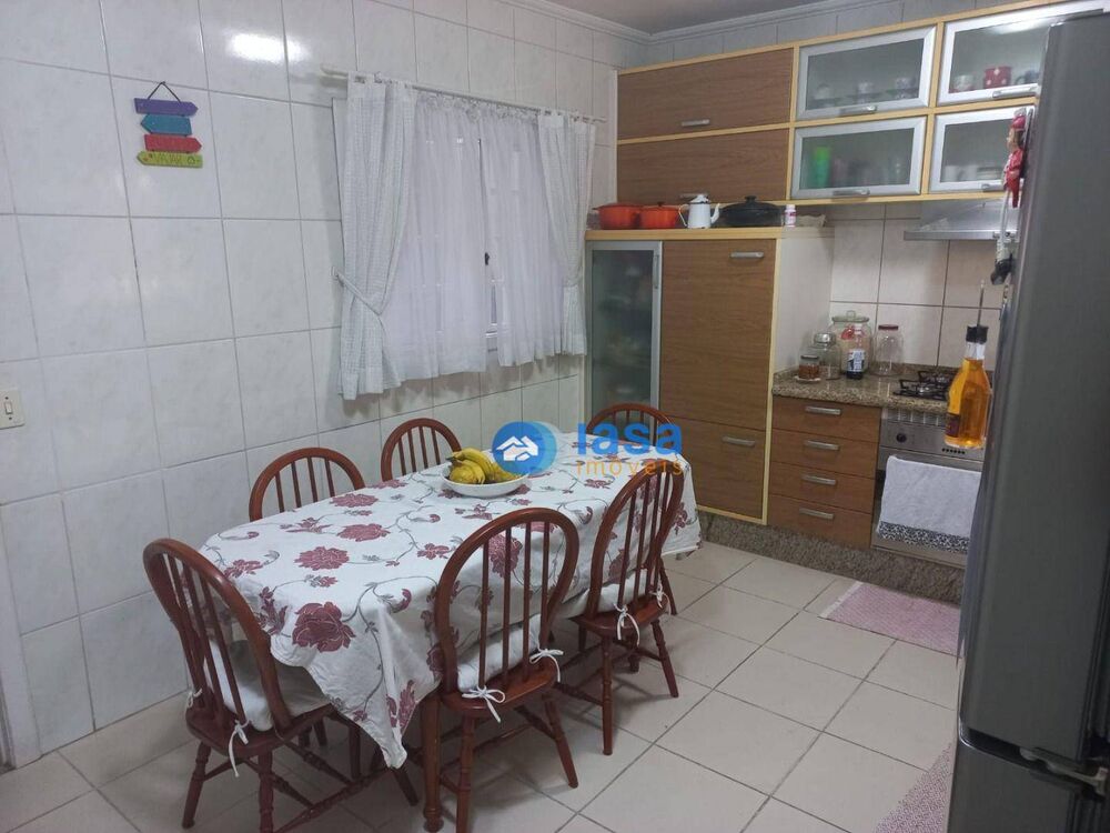 Sobrado, 3 quartos, 200 m² - Foto 6