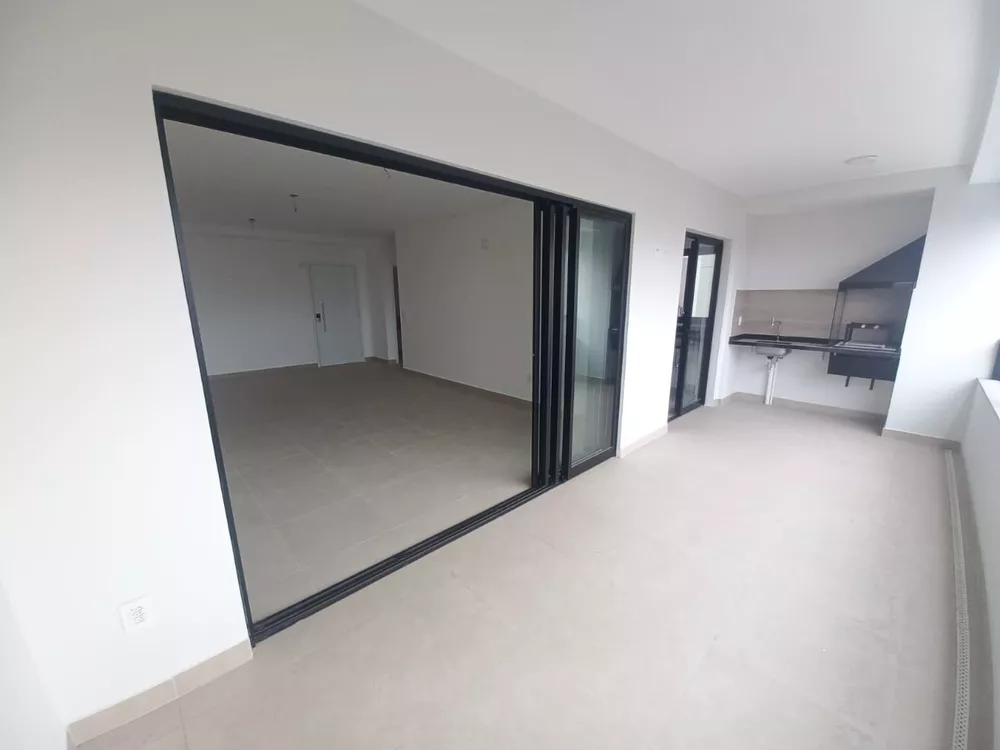 Apartamento à venda com 3 quartos, 135m² - Foto 1