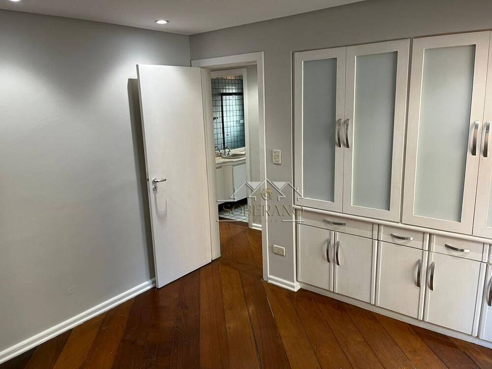 Apartamento para alugar com 3 quartos, 128m² - Foto 3