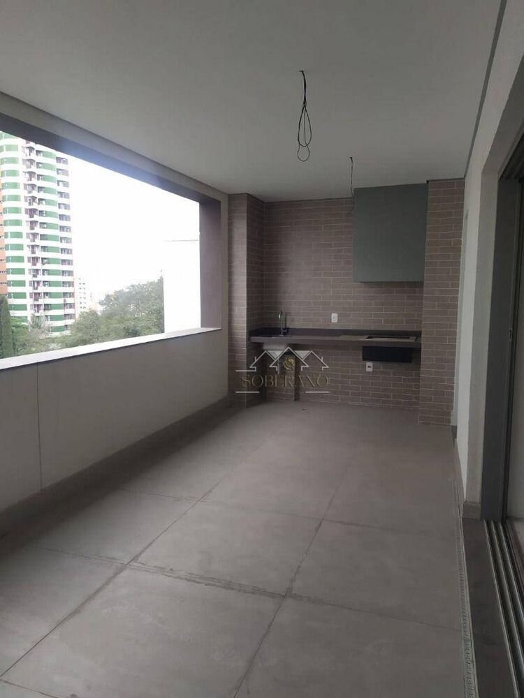 Apartamento à venda com 3 quartos, 163m² - Foto 1