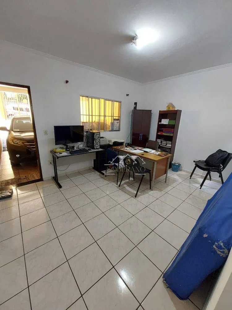 Sobrado, 3 quartos, 211 m² - Foto 2