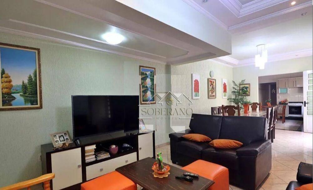 Casa, 3 quartos, 182 m² - Foto 1