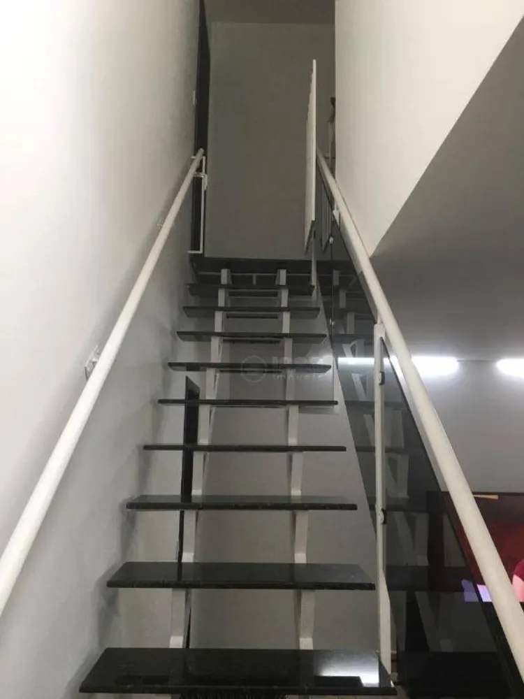 Sobrado, 3 quartos, 200 m² - Foto 4