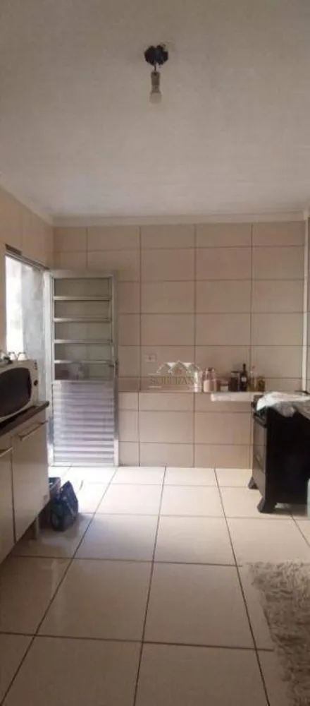 Casa, 3 quartos, 210 m² - Foto 2
