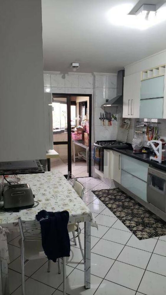 Apartamento à venda com 3 quartos, 143m² - Foto 4
