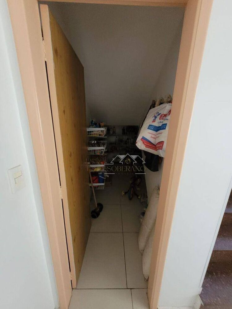 Sobrado à venda com 5 quartos, 330m² - Foto 2