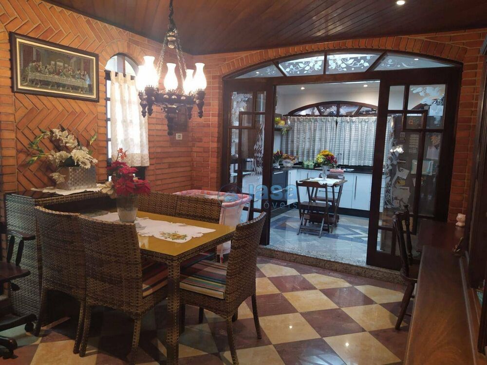 Sobrado, 3 quartos, 249 m² - Foto 2