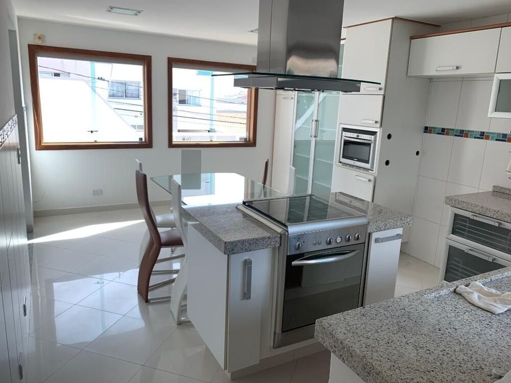 Sobrado, 3 quartos, 428 m² - Foto 1