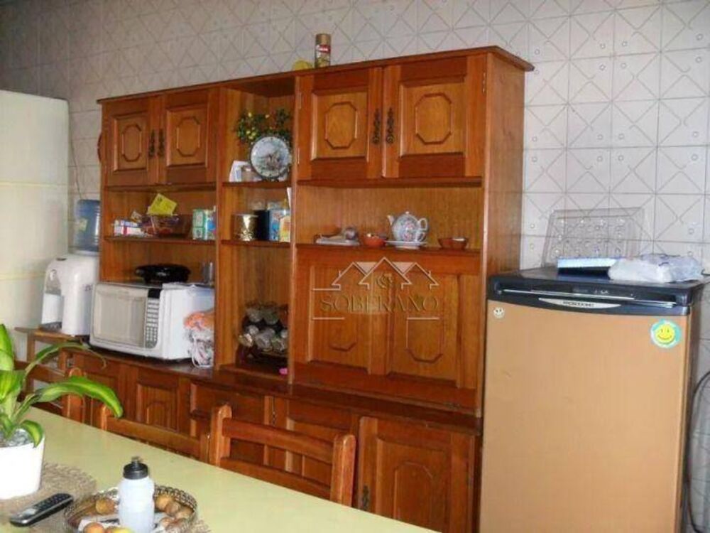 Casa à venda e aluguel com 4 quartos, 396m² - Foto 4