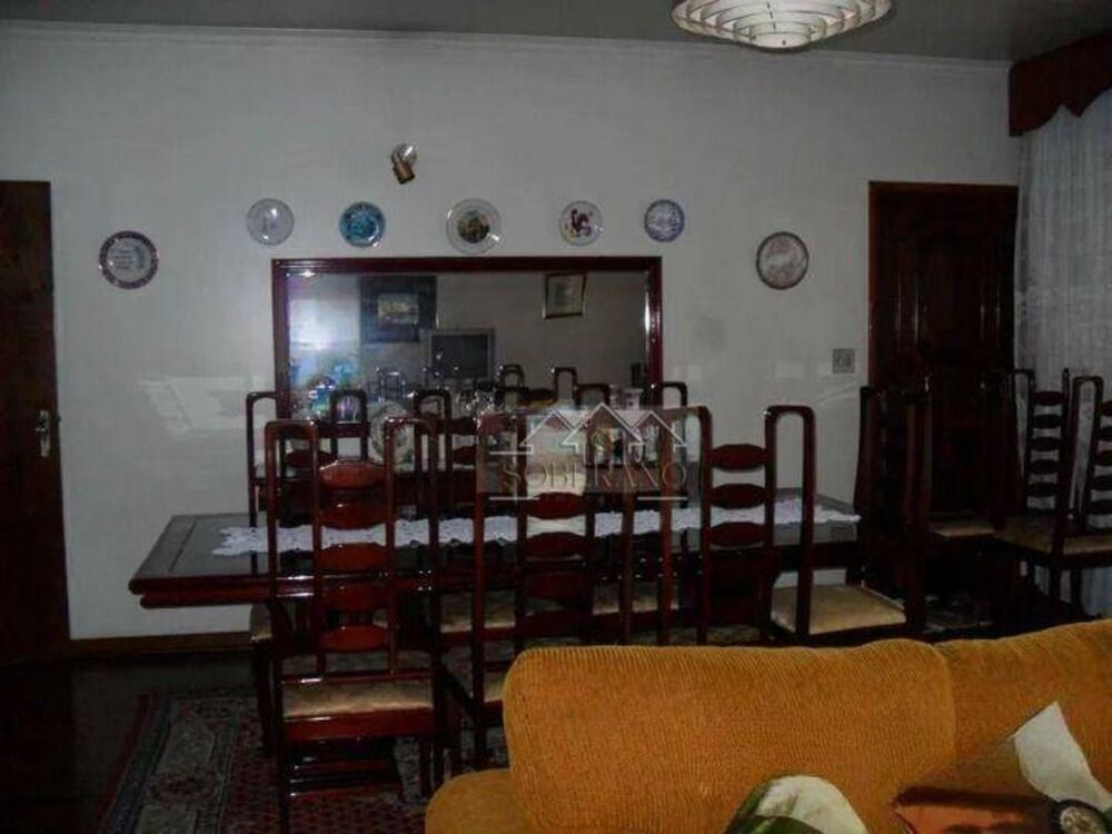 Casa à venda e aluguel com 4 quartos, 396m² - Foto 2