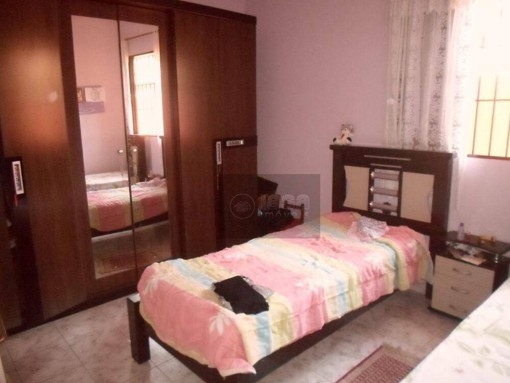 Casa à venda com 4 quartos, 317m² - Foto 8