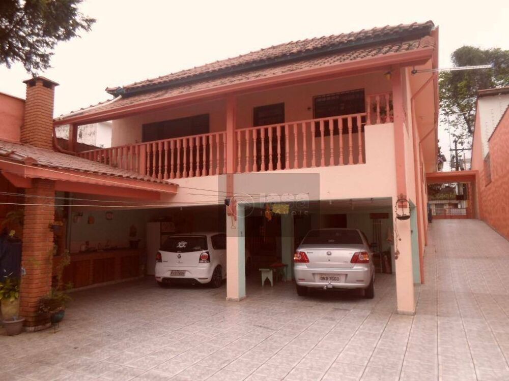 Casa à venda com 4 quartos, 317m² - Foto 1