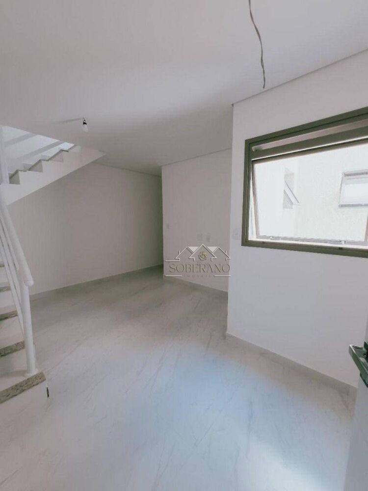 Cobertura à venda com 2 quartos, 111m² - Foto 2