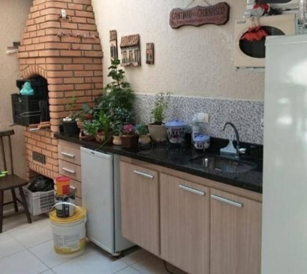 Sobrado, 3 quartos, 182 m² - Foto 1