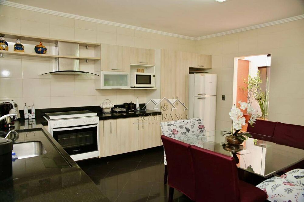 Sobrado, 3 quartos, 250 m² - Foto 2