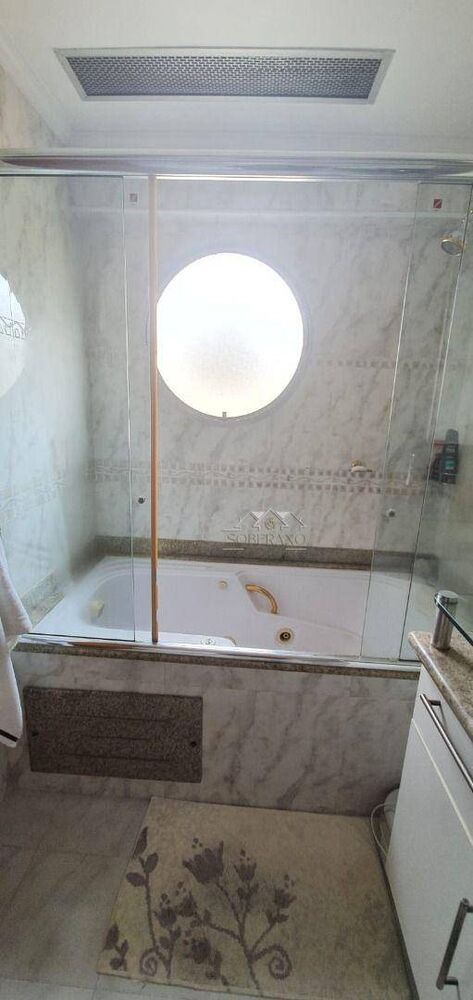 Apartamento à venda com 3 quartos, 137m² - Foto 2