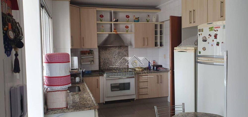 Apartamento à venda com 3 quartos, 137m² - Foto 6
